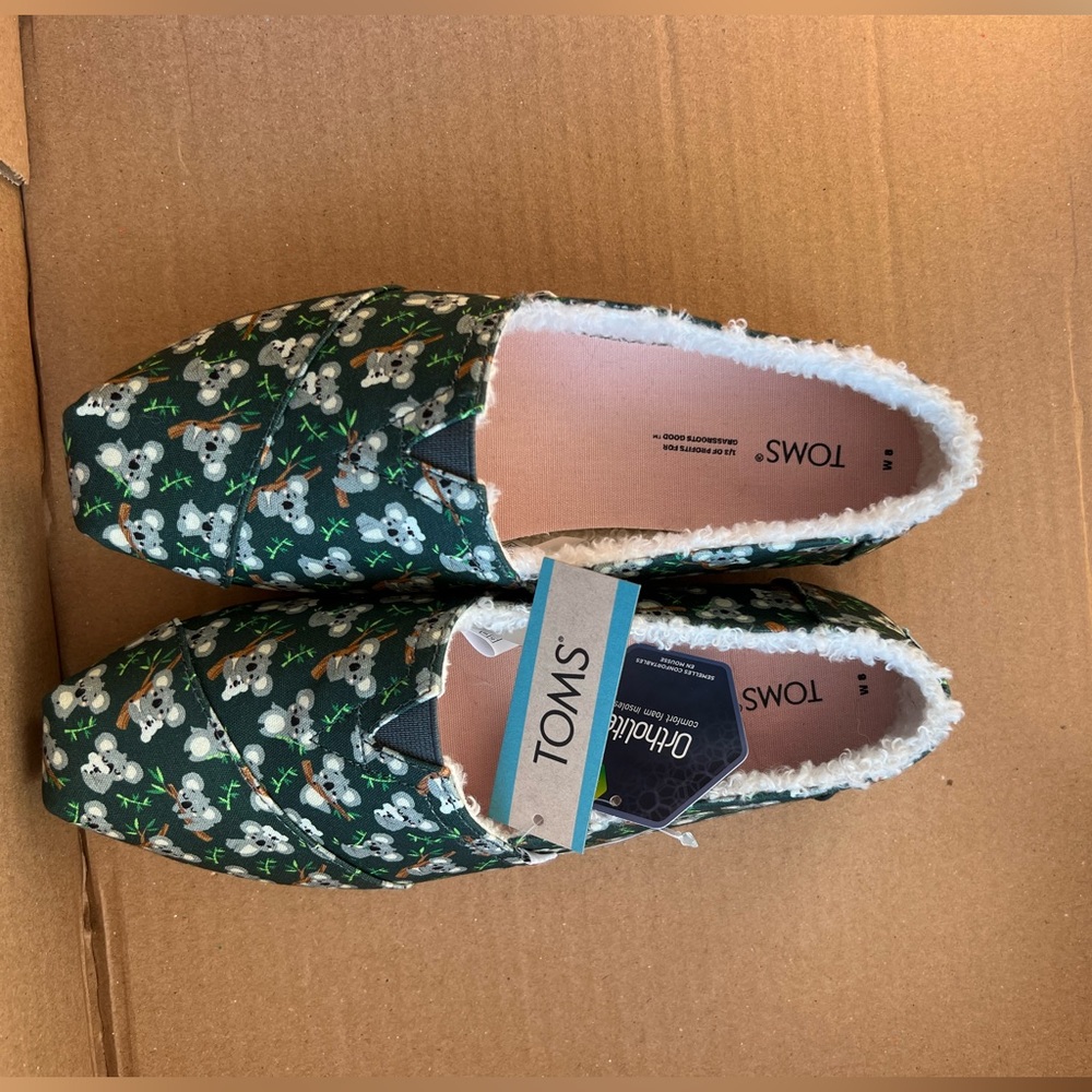 Toms- Brand New!
